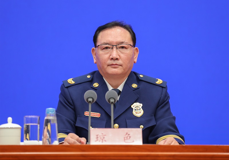 我想看老骚逼操大鸡巴的视频应急部党组成员、消防救援局局长琼色出席新闻发布会